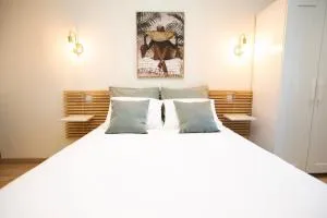 Evasion Menton vue mer proche plage et gare - Garavan