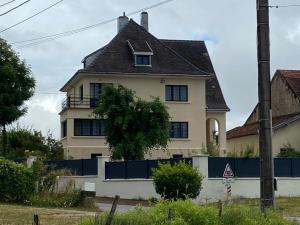 Villas Domaine Bienvenue a la Saone : photos des chambres