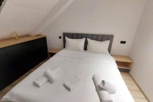 Unique 1BR with balcony Moedani