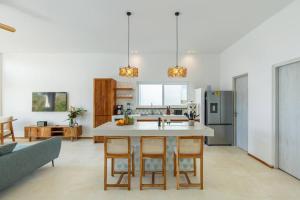 Stylish ocean view Villa Blume at Hermosa Hills