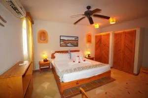 Villa Playa Bonita, Pool, Tropical Gardens - Los Naranjos