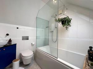 Anas Place near West Hampstead- 2 Double Beds, Max 4 People