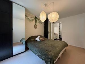Lé-crin, appartement deux pièces avec jardin