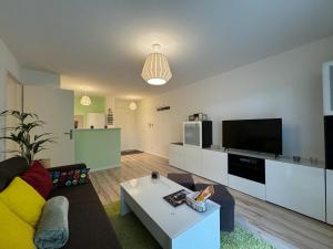 Lé-crin, appartement deux pièces avec jardin