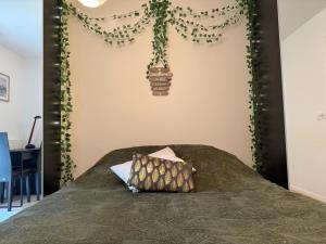 Lé-crin, appartement deux pièces avec jardin