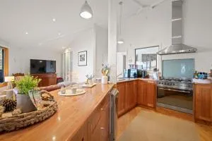 Blissful Birchs Bay - Gorgeous 3 Bedroom House - Kettering