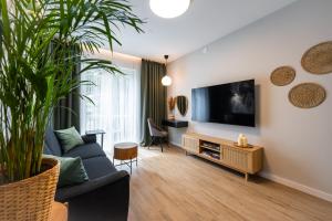 Good Things near City Center Ceglana Street & parking - blisko szpitali Okulistyka Euromedic MSWiA