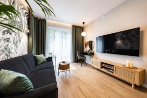 Good Things near City Center Ceglana Street & parking - blisko szpitali Okulistyka Euromedic MSWiA