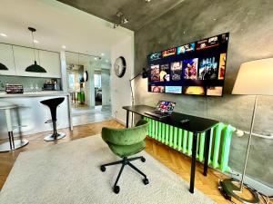 PALACE 2 WiFi 600 Mbs 55’TV Netflix HBO 2xMetro AppleTV