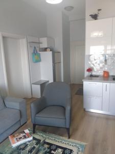 Seaview apartment in Durres beach, Albania -Elavator, Air-condition, Internet provided