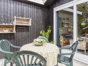 6 person holiday home in Farsø-By Traum