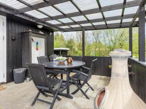 6 person holiday home in Farsø-By Traum