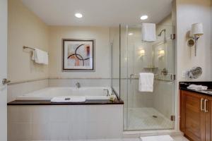 Classic Suite MGM Signature 25th FLR POOL VIEW