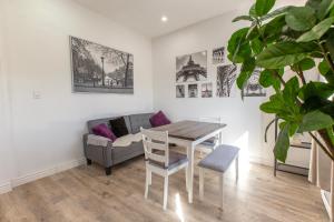 5705-Modern 2 BD fully equipped, near DT MTL