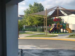 Casa de 3 recamaras a 5 min del Aeropuerto