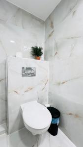Jozsef 28 Apartment - 5 mins to New York Cafe