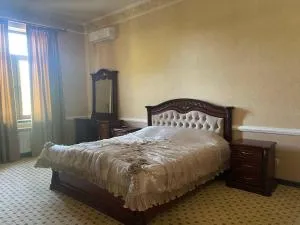 Luxury homestay with a pool at Turon - Khumson