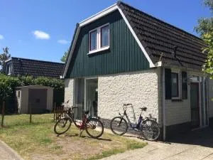 Petersdorf Comfortable holiday residence - Sint Maartenszee