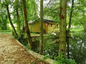Campings Etangs du Moulin : photos des chambres