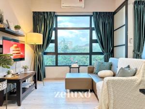 #7 Jesselton Quay City Pads City View by Zeluxo