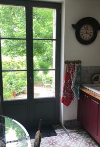 B&B / Chambres d'hotes La Maison Ancienne Eymet : photos des chambres