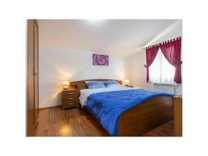 Villa van steen Mirela