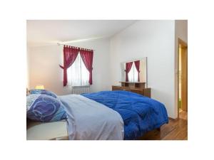 Villa van steen Mirela