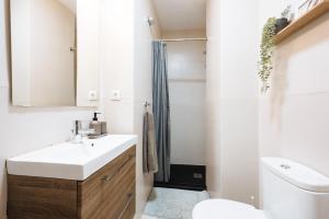 Apartamento industrial 1 dormitorio y garaje