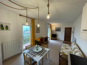 SEBINO apartment lake view di Villa Giuliana