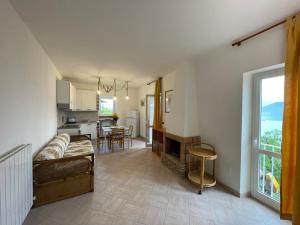 SEBINO apartment lake view di Villa Giuliana