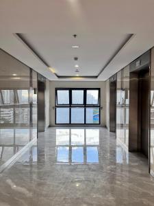 Deluxe Executive Corner Unit in Makati