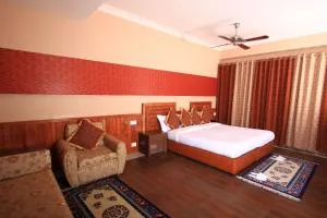 Yarlam Portico - Rongli