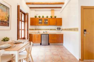 Sunny Modern Flat by Mercado Central