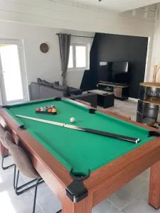 Chalet 6-8 personnes avec jeux et jaccuzi - Nahleo Chalet - Longeault