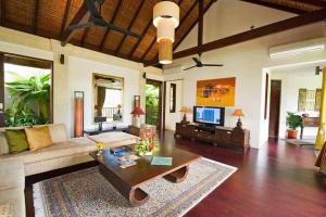 Azarina 3 BR Private Pool Villa JU15