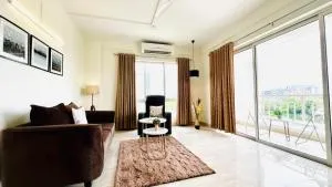 BluO Lake Facing 1BHK NewTown, Terrace Garden, Gym - New Town