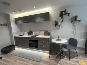 Rock Mill - Luxury 1 Bedroom Apartment 14