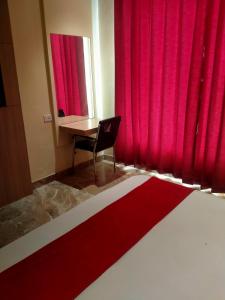 Hotel Tradition 50 mtr from Golden temple