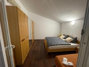 TRIBUNJ PRIVATE HOUSE