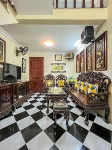 Happy Home - Nhà phố cổ