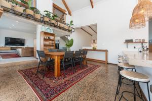 Dolphin Crescent Views