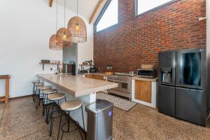 Dolphin Crescent Views