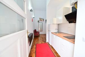 FLH - Maria Grand Square Apartment