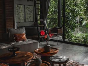 Ubud zen river house, secluded tranquil retreat in nature