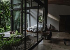 Ubud zen river house, secluded tranquil retreat in nature