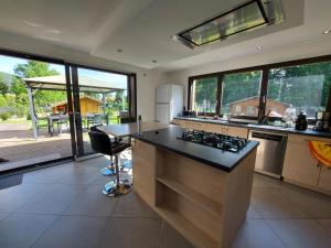 Appartements A 200 metres du lac d'Annecy, spacieux appartement 3 chambres avec terrasse et jardin : photos des chambres