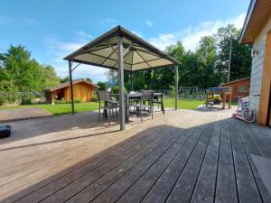 Appartements A 200 metres du lac d'Annecy, spacieux appartement 3 chambres avec terrasse et jardin : photos des chambres