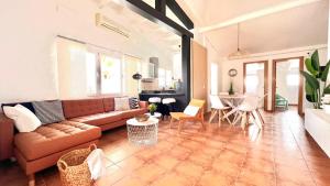 Oasis Beach Holiday Home with jacuzzi