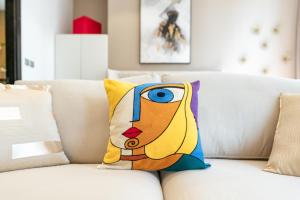 Cayan Tower Dubai Marina - By Home Of Choice