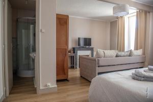 B&B / Chambres d'hotes ESCALE AU CLOS SAINT MARTIN DE JUILLERS Gites et Chambres d'hotes : photos des chambres